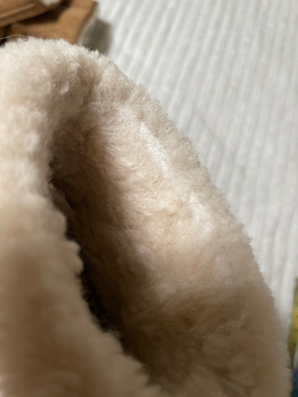 UGG Kids Fluff Mini Quilted Boots | Size 3 Kids - Picture 10 of 11